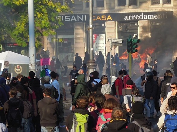 Scontri a Roma, dopo la guerriglia perquisizioni in tutta Italia