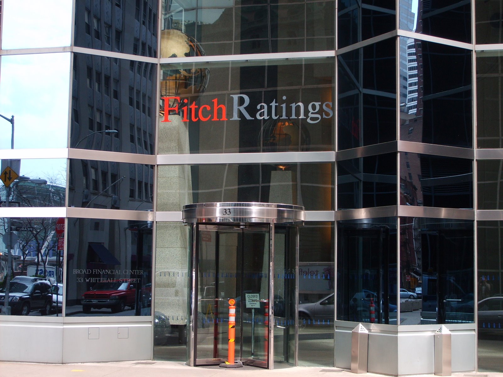 La scure di Fitch si abbatte sull’Italia: tagliato il rating. Giù anche Spagna, Belgio e Slovenia