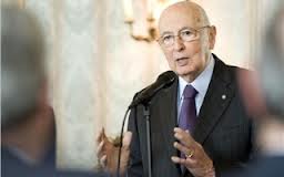Napolitano elimina ogni ipotesi di rielezione. “Ragioni istituzionali e personali” spiega il Quirinale