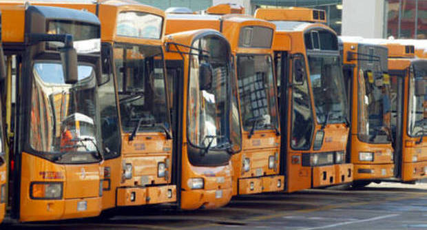 Napoli nel caos, non ci sono i soldi per il gasolio degli autobus. Città paralizzata