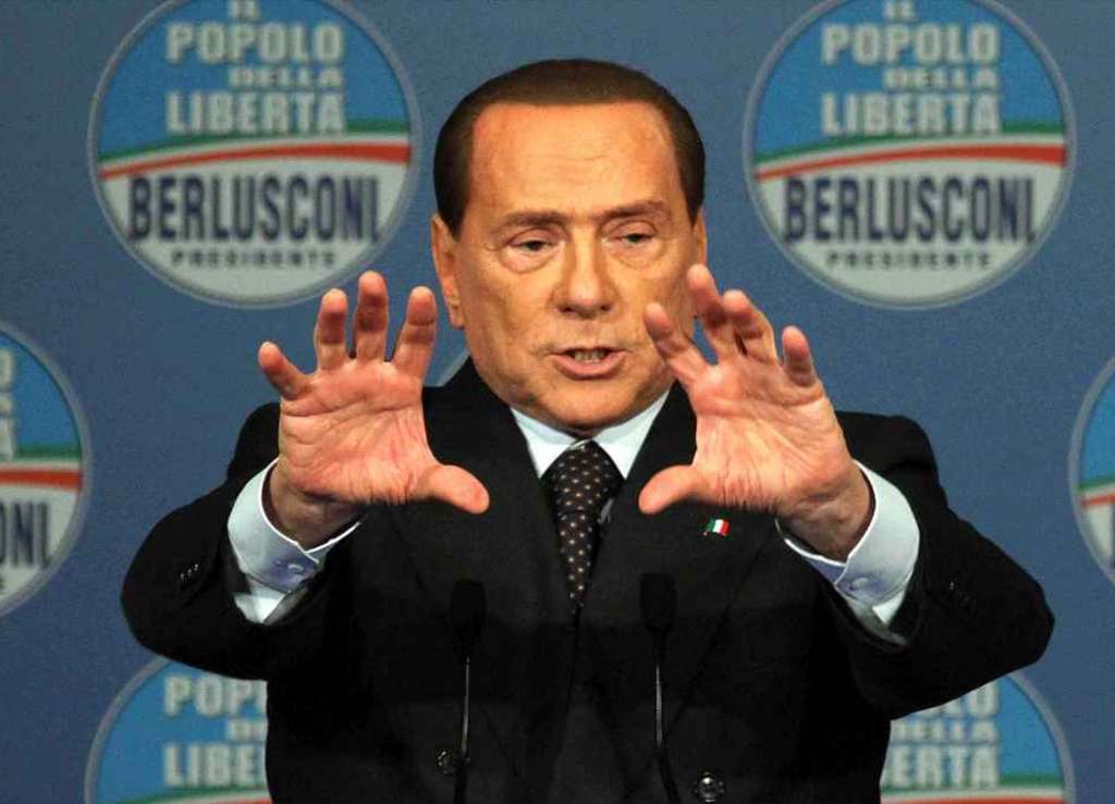 Berlusconi e la proposta shock: Restituiremo l’Imu in contanti. Poi rilancia: Condono tombale