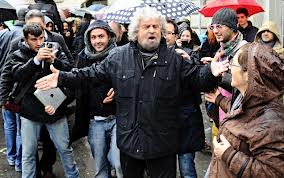 L’offerta di Grillo a Bersani e Berlusconi: Volete la governabilita’? Allora votate il primo governo M5S
