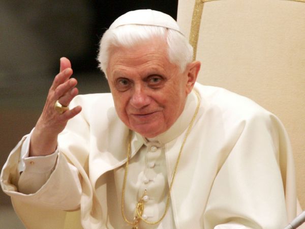 Papa Benedetto XVI lascia il Pontificato: “Non ho le forze”. Il Conclave sarà a metà marzo