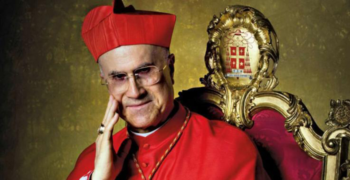 Super attico, il cardinale Bertone si difende: “Il Papa sa tutto, la ristrutturazione l’ho pagata di tasca mia”