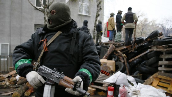 Ucraina, Kiev contro i filorussi: 3 morti e 13 feriti. Putin: “Spero di non dover usare la forza”