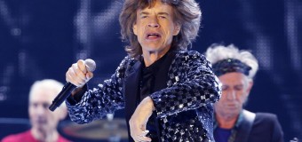 Settantamila persone al concerto dei Rolling Stones, Mick Jagger infiamma il Circo Massimo: “L’Italia vincera’ il Mondiale”