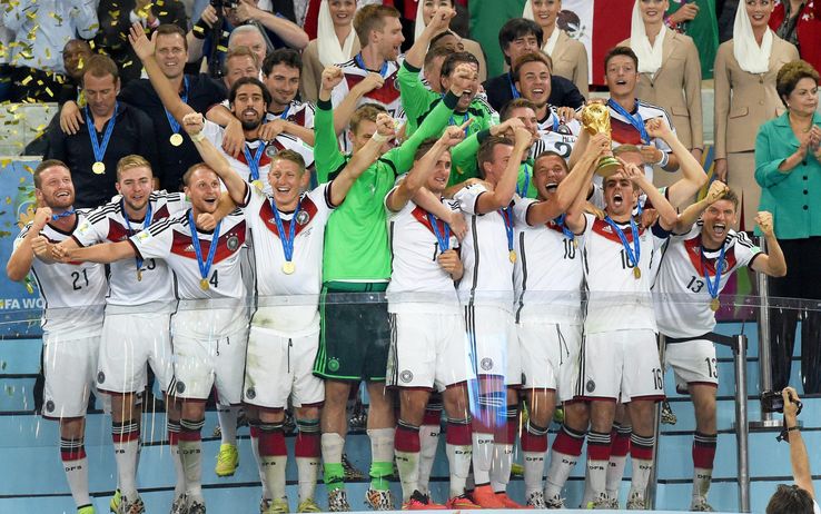 Mondiali 2014, la Germania è Campione del Mondo. I tedeschi battono l’Argentina ai supplementari e alzano il loro quarto Trofeo mondiale