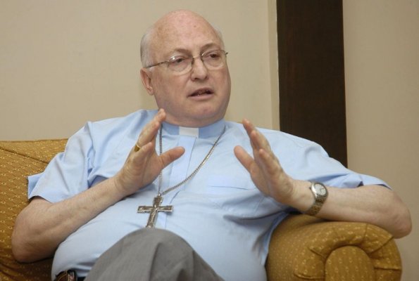 Abusi su minore, Papa Francesco rimuove il vescovo del Paraguay: “Coprì abusi sessuali di preti della sua diocesi”