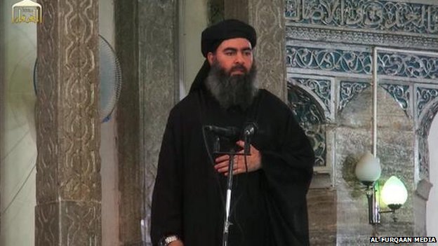 Isis, Al Baghdadi ferito dopo raid aereo. Gli islamisti smentiscono: “L’Emiro sta bene e gli auguriamo pronta guarigione”