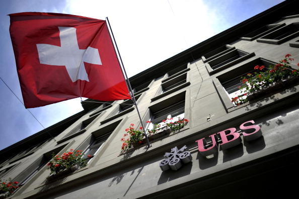 Paradisi fiscali, l’Italia raggiunge un accordo con la Svizzera: le banche elvetiche non potranno più opporre il segreto alle richieste dell’Agenzia delle Entrate