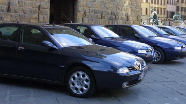 Tagli delle auto blu, la Corte dei Conti promuove la spending review ma resta il costo per gli autisti che non servono più. Tempo di taxi e car sharing