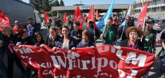 Whirlpool di Caserta, scongiurati i licenziamenti: sindacati e azienda Usa firmano l’accordo. Torna la produzione alla ex Indesit