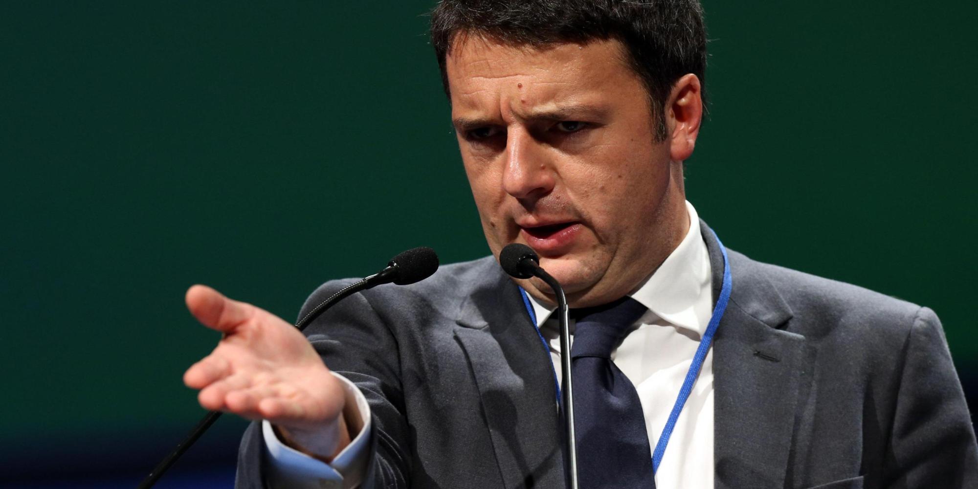Legge di Stabilita’, Renzi sfida la Ue: “Bruxelles non e’ il nostro maestro se boccia la manovra glie la rimandiamo tale e quale”.