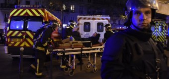 Parigi sotto attacco: 127 morti e 200 i feriti per mano di terroristi islamici. Assalti simultanei in ristoranti,teatro e stadio. Due turisti di Senigallia tra i feriti
