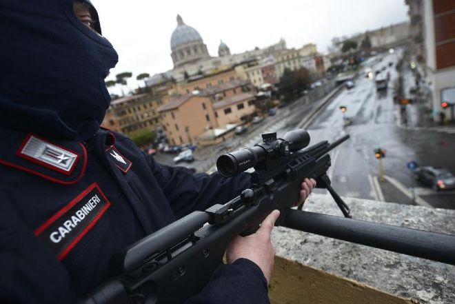 “Siamo un obiettivo possibile”. Aumentano controlli e misure di sicurezza anche in Italia. Roma e il Vaticano un target ad alto rischio