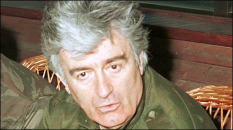 Karadzic condannato a 40 anni di carcere. L’ex leader dei serbi di Bosnia Erzegovina responsabile di genocidio per il massacro di Srebrenica