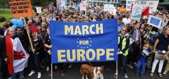 La grande marcia a Londra per l’Europa. In migliaia contro l’esito del referendum