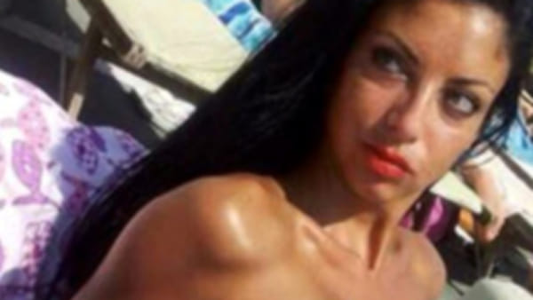 Tiziana suicida per sfuggire alla persecuzione del web per un suo video hot. Aperta un’inchiesta per istigazione al suicidio
